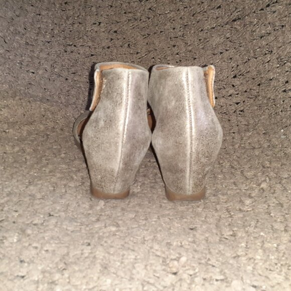 PAUL GREEN-Tammy-Metallic Nubuck/Suede Ankle Strap Wedge Sandal-Sz 6.5-Near Mint - Picture 6 of 8